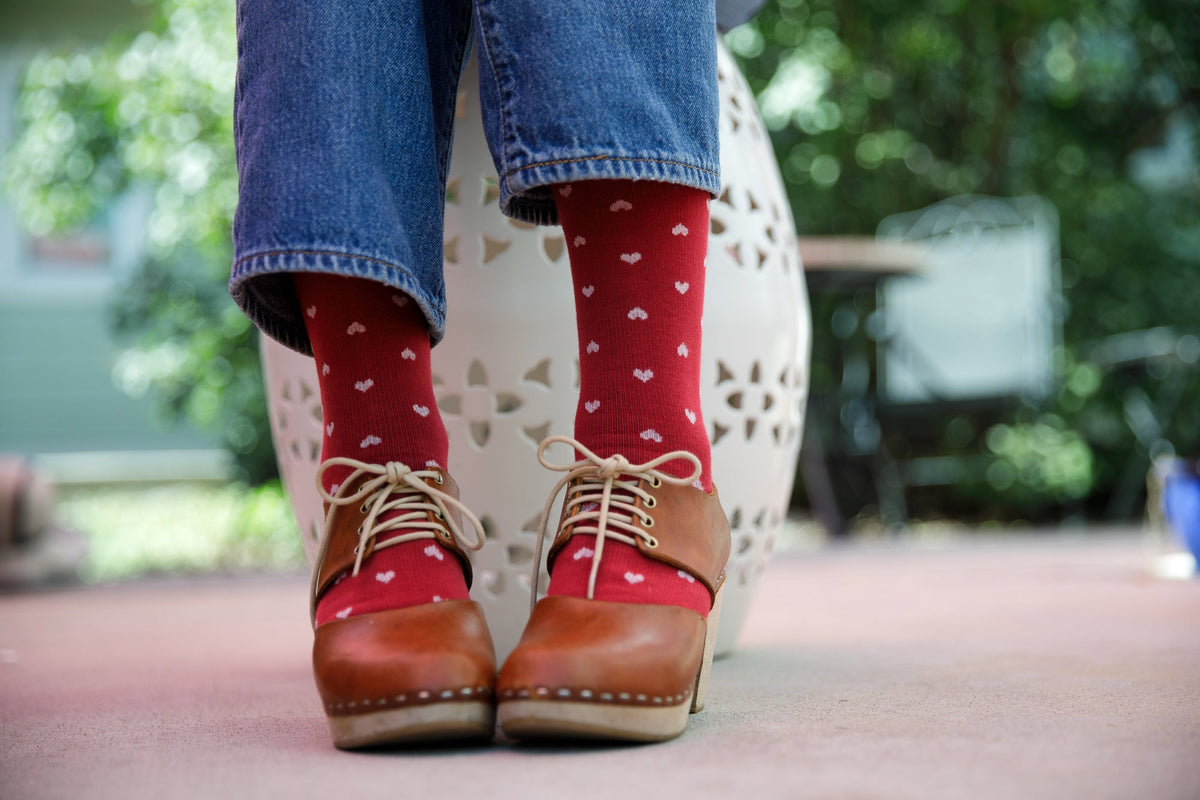 VIM & VIGR - 15 - 20 mmHg Cotton Compression Socks: Petite Heart: Red & Pink - Green Ash Decor