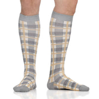 VIM & VIGR - 15-20 mmHg Cotton Compression Socks: Basic Plaid: Small/Medium / Cream & Grey - Green Ash Decor