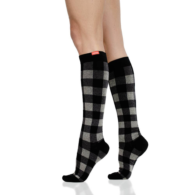 VIM & VIGR - 15-20 mmHg Cotton Compression Socks: Montana Plaid S/M - Green Ash Decor