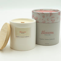 5.5 oz Blossom - Green Ash Decor