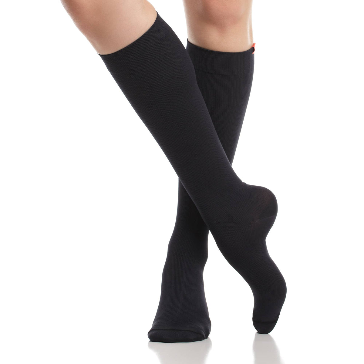 VIM & VIGR - 15-20 mmHg Merino Wool Compression Socks: Solid: Black / Large/Extra Large - Green Ash Decor