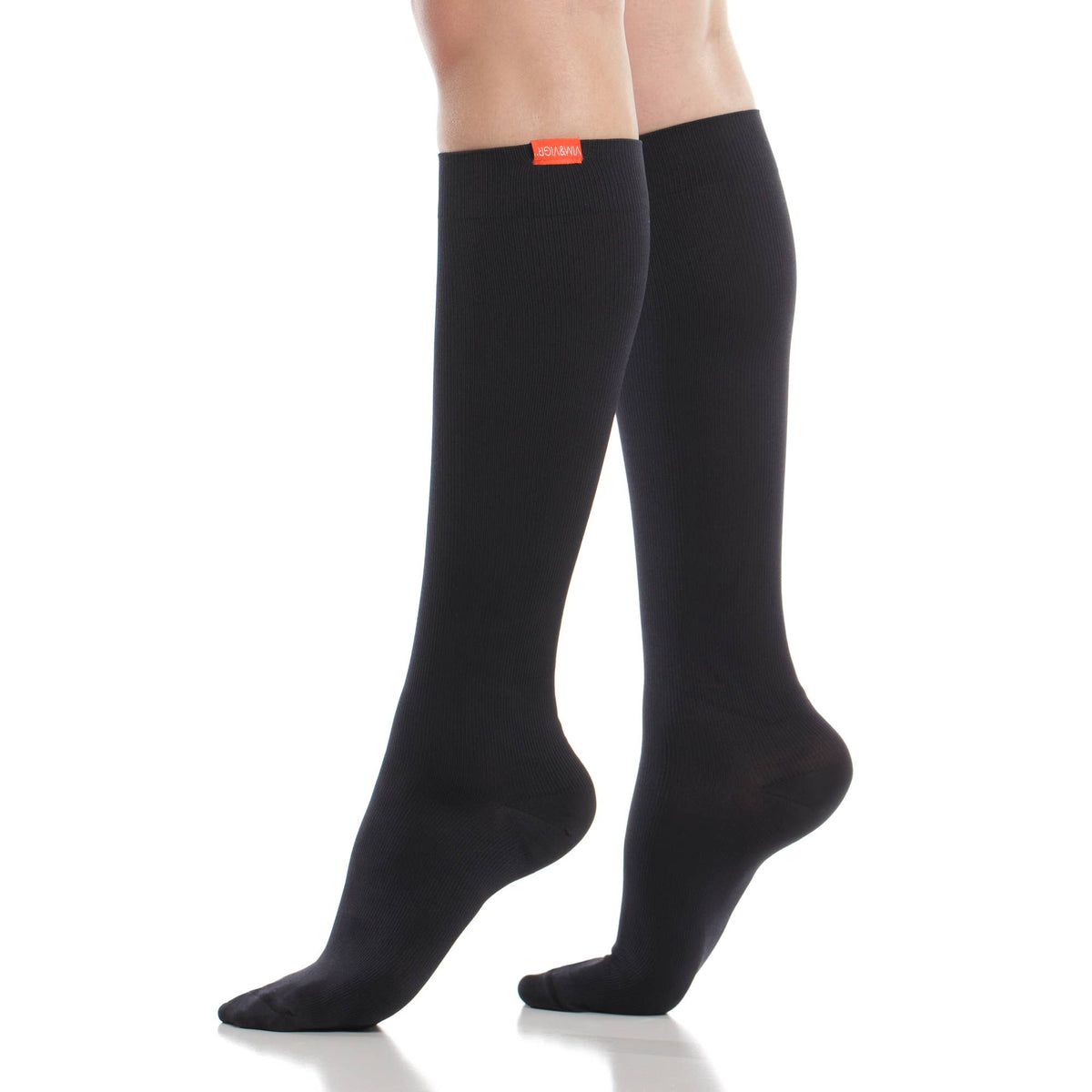 VIM & VIGR - 15-20 mmHg Merino Wool Compression Socks: Solid S/M - Green Ash Decor